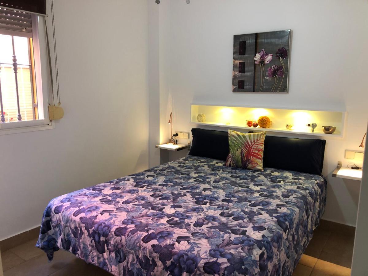 Apartamentos Casa Tia Antonia Malaga Bagian luar foto