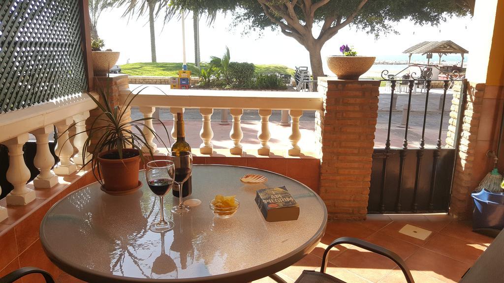 Apartamentos Casa Tia Antonia Malaga Bagian luar foto