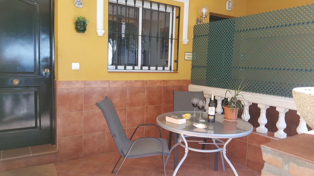 Apartamentos Casa Tia Antonia Malaga Bagian luar foto